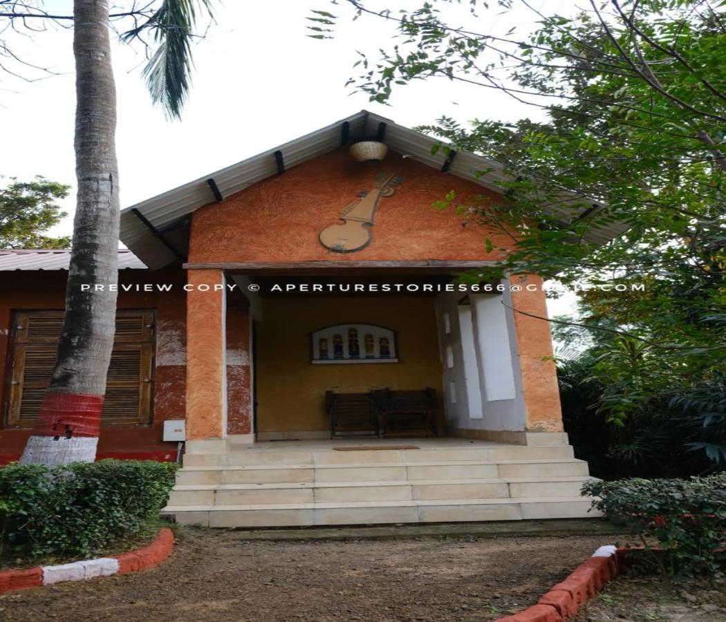 Raktokorobi Karu Gram Hotel Sri Niketan Buitenkant foto