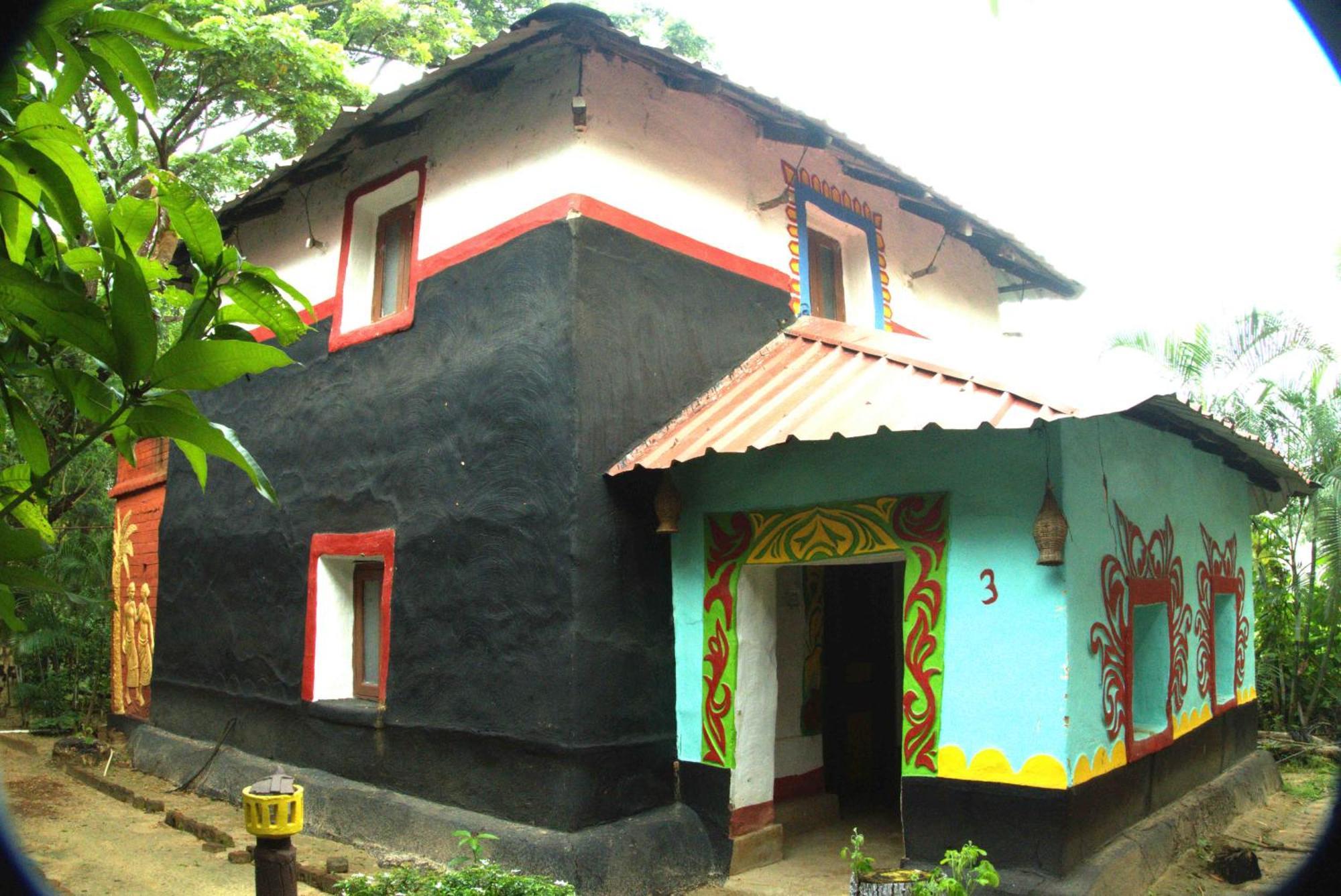 Raktokorobi Karu Gram Hotel Sri Niketan Buitenkant foto